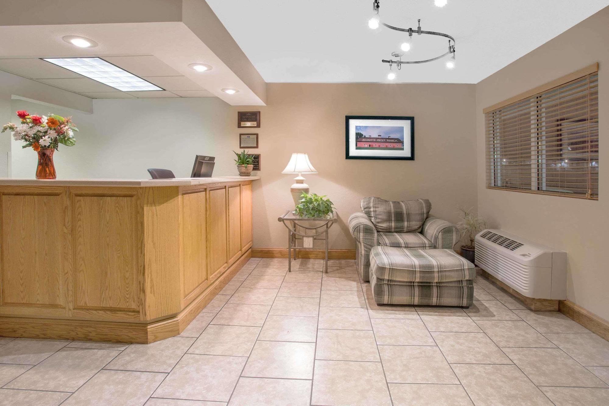North Platte Inn And Suites エクステリア 写真